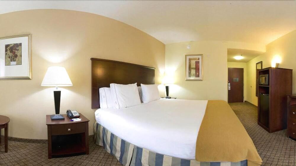 Holiday Inn Express Hotel & Suites Millington-Memphis Area By Ihg Exterior photo
